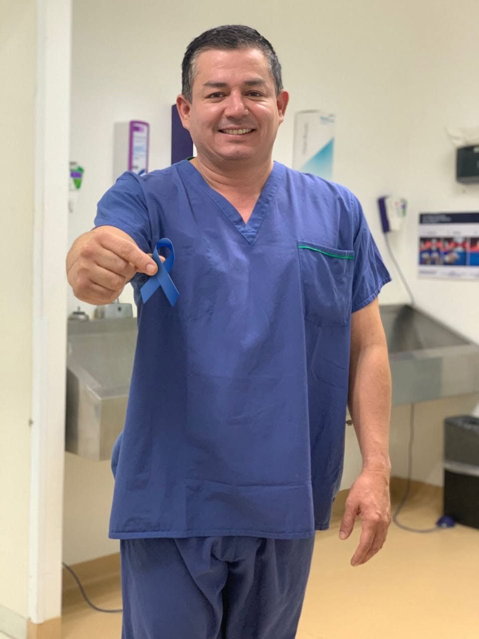 Dr. Jacobo Quiroz Nájera, especialista en cirugía de cáncer colorrectal, Torreón